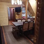 Sadyba Gostynniy Dvir * Izki