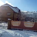 Gostynniy Dvir Izki