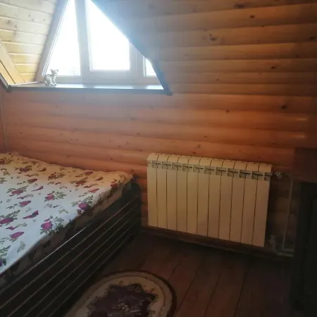 Gostynniy Dvir * Izky