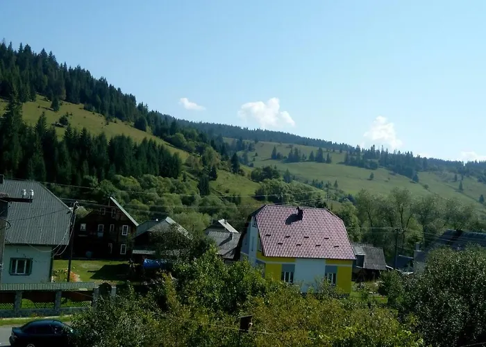 Gostynniy Dvir * Izki