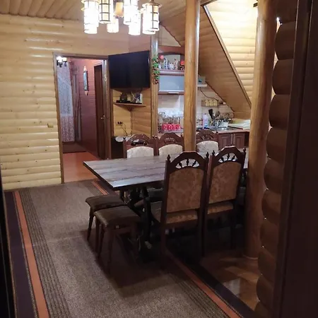 Sadyba Gostynniy Dvir * Izki