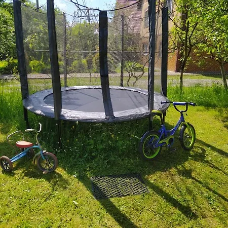 Sadyba Gostynniy Dvir * Izki